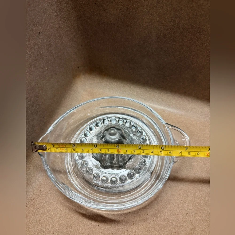 Vintage‎ Clear Glass Citrus Juicer Reamer Made in Mexico